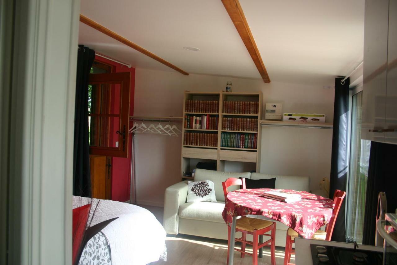 Tante Pim Apartment Neuilly-sur-Eure Exterior photo